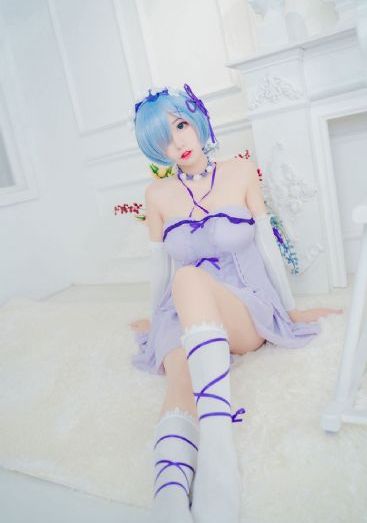 友田彩也香